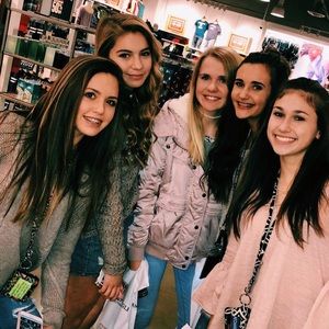 Meet your Posher, Madeline